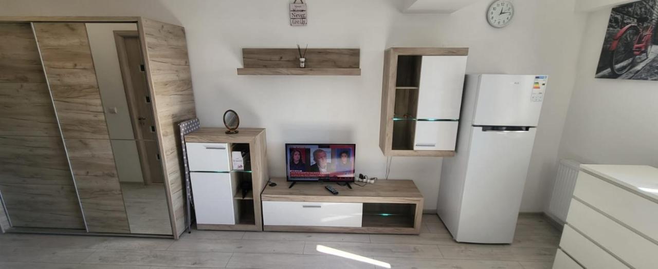 Studio 32 Bulevardul Oltenia Craiova Dış mekan fotoğraf